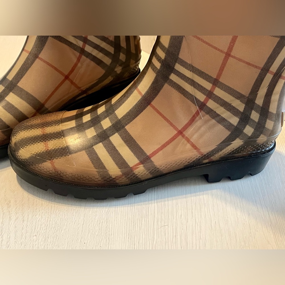 Burberry Nova Print Rubber Rain Boots - Picture 7 of 7